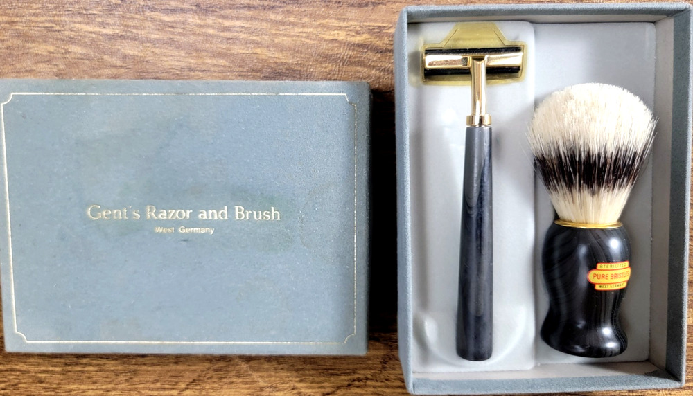 Vintage Gent’s Razor & Brush Set Pure Bristles West Germany Black Handles NOS